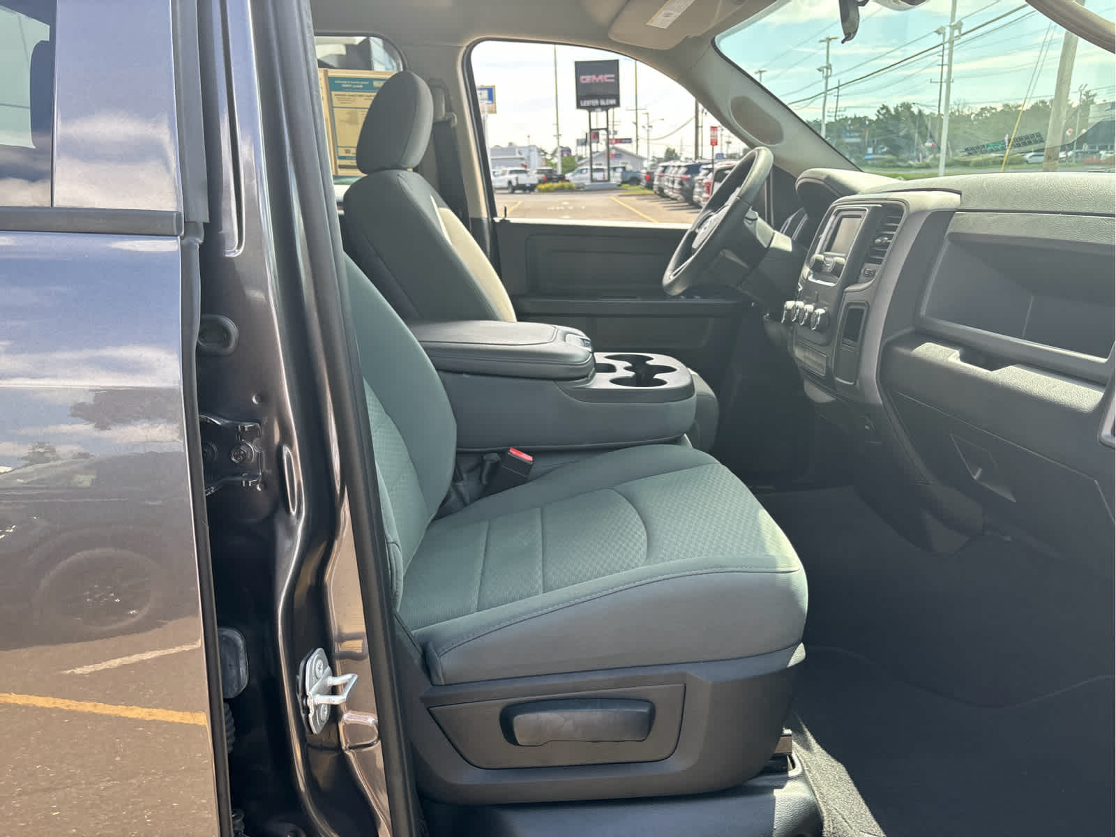 2019 RAM 1500 Classic Express Quad Cab 4x4 6'4" Box