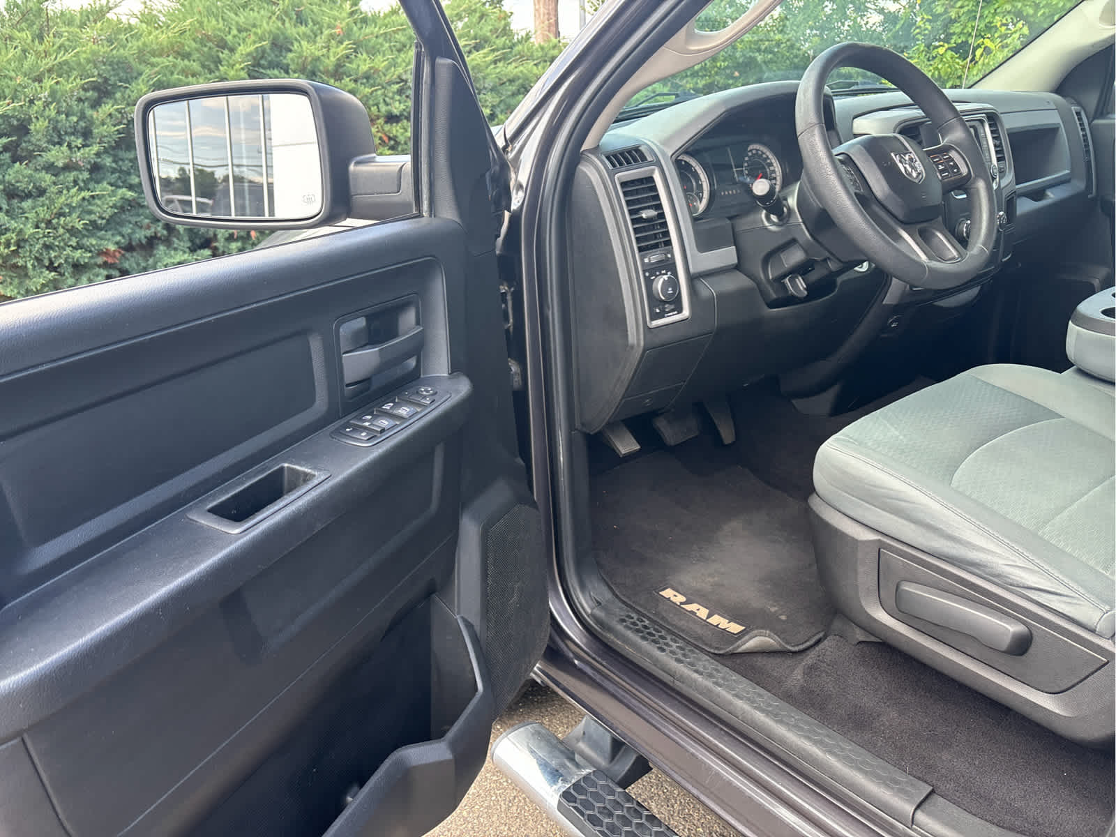 2019 RAM 1500 Classic Express Quad Cab 4x4 6'4" Box