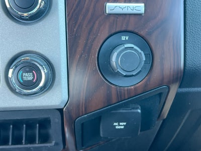 2015 Ford Super Duty F-250 SRW Lariat