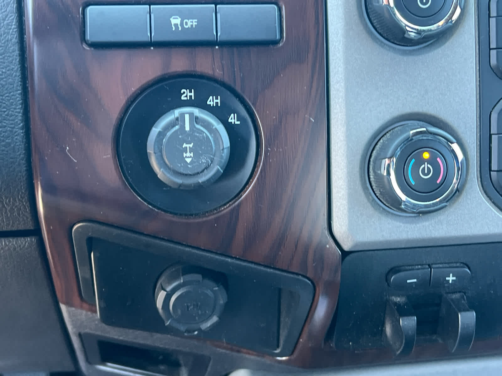 2015 Ford Super Duty F-250 SRW Lariat