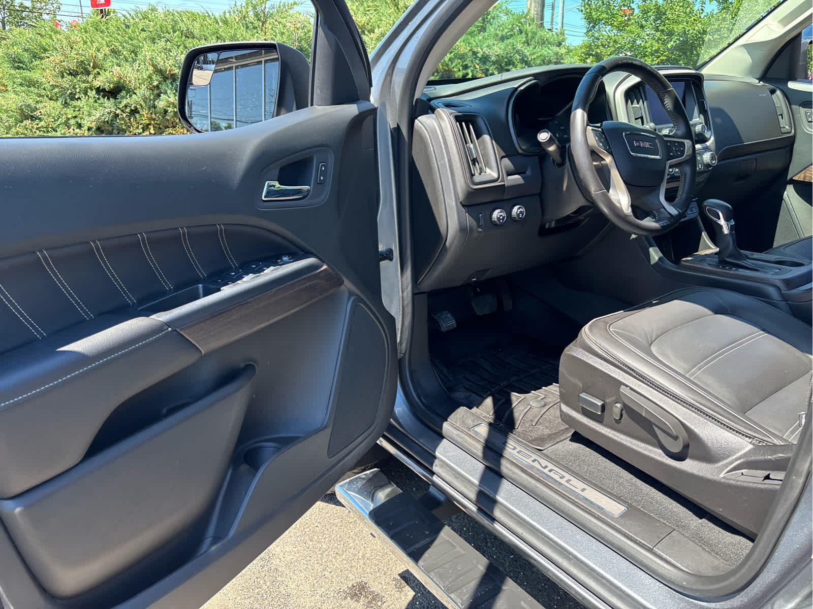 2022 GMC Canyon Denali