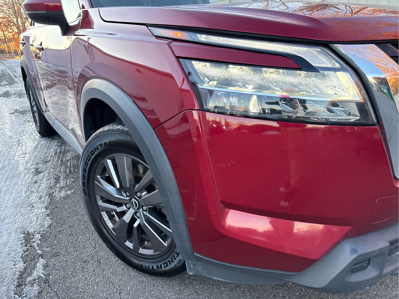 2022 Nissan Pathfinder SV