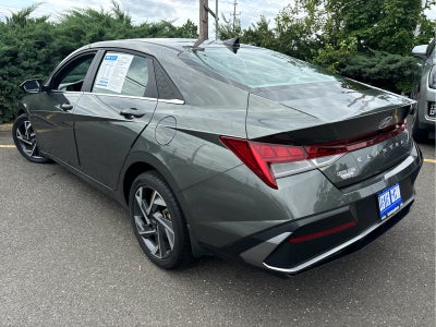 2024 Hyundai ELANTRA SEL