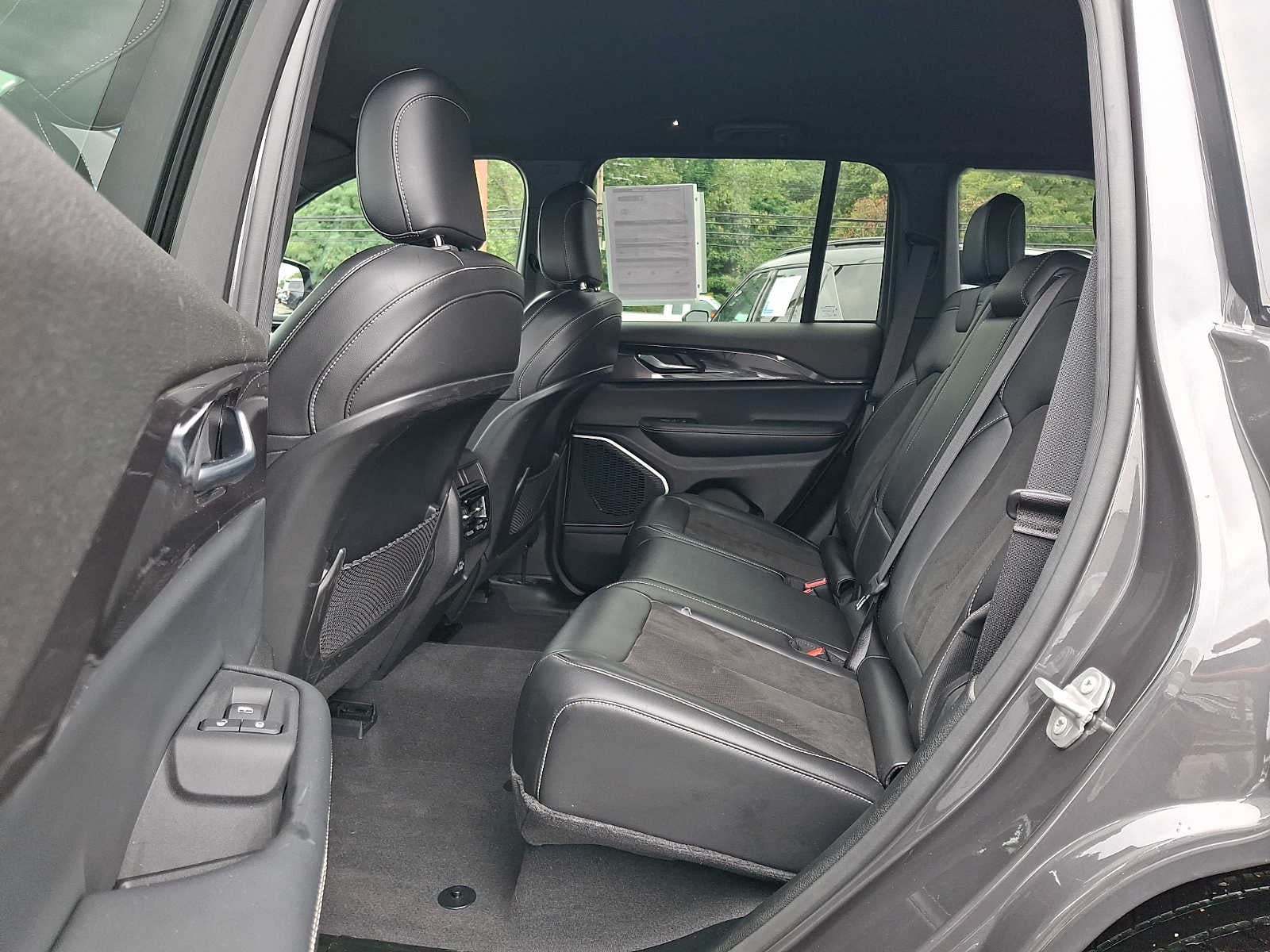 2022 Jeep Grand Cherokee Altitude