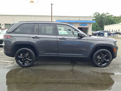 2022 Jeep Grand Cherokee Altitude