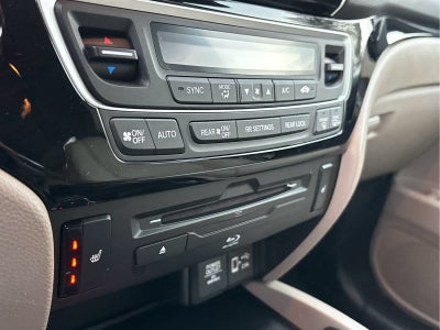 2022 Honda Pilot Touring 8-Passenger