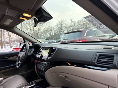 2022 Honda Pilot Touring 8-Passenger