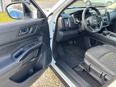 2023 Nissan Pathfinder S
