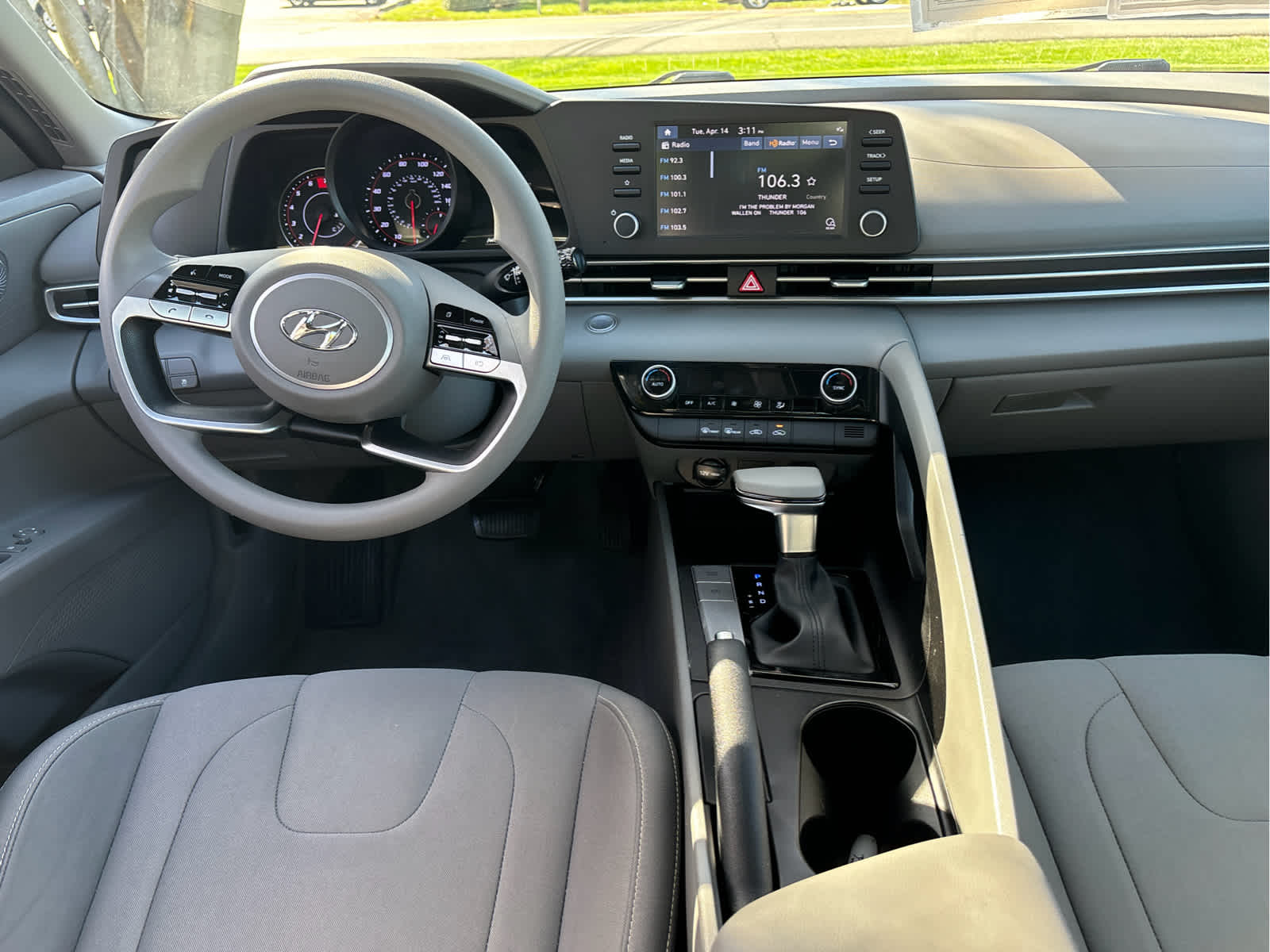 2023 Hyundai ELANTRA SEL