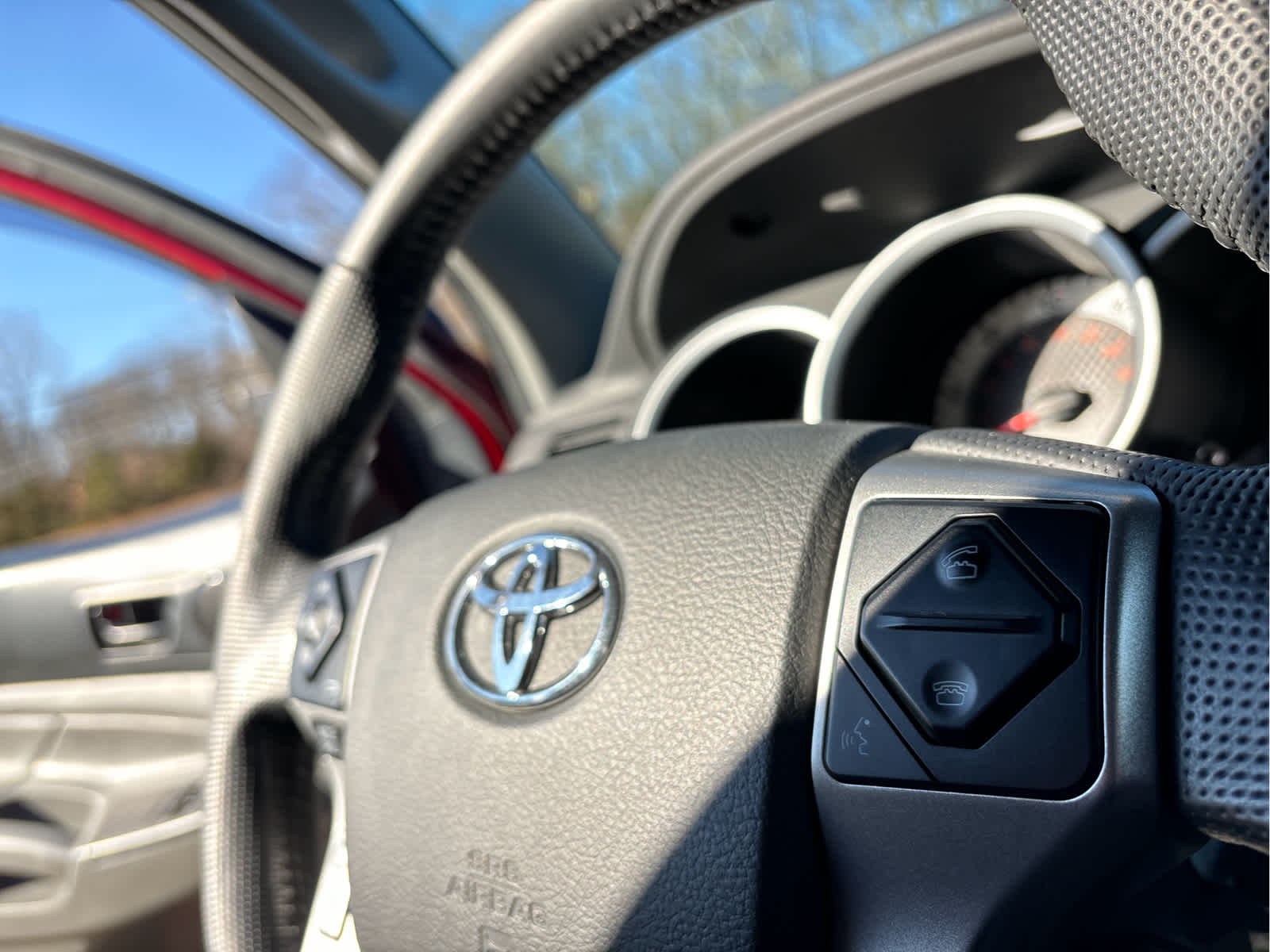 2014 Toyota Tacoma 2WD Access Cab I4 AT (Natl)