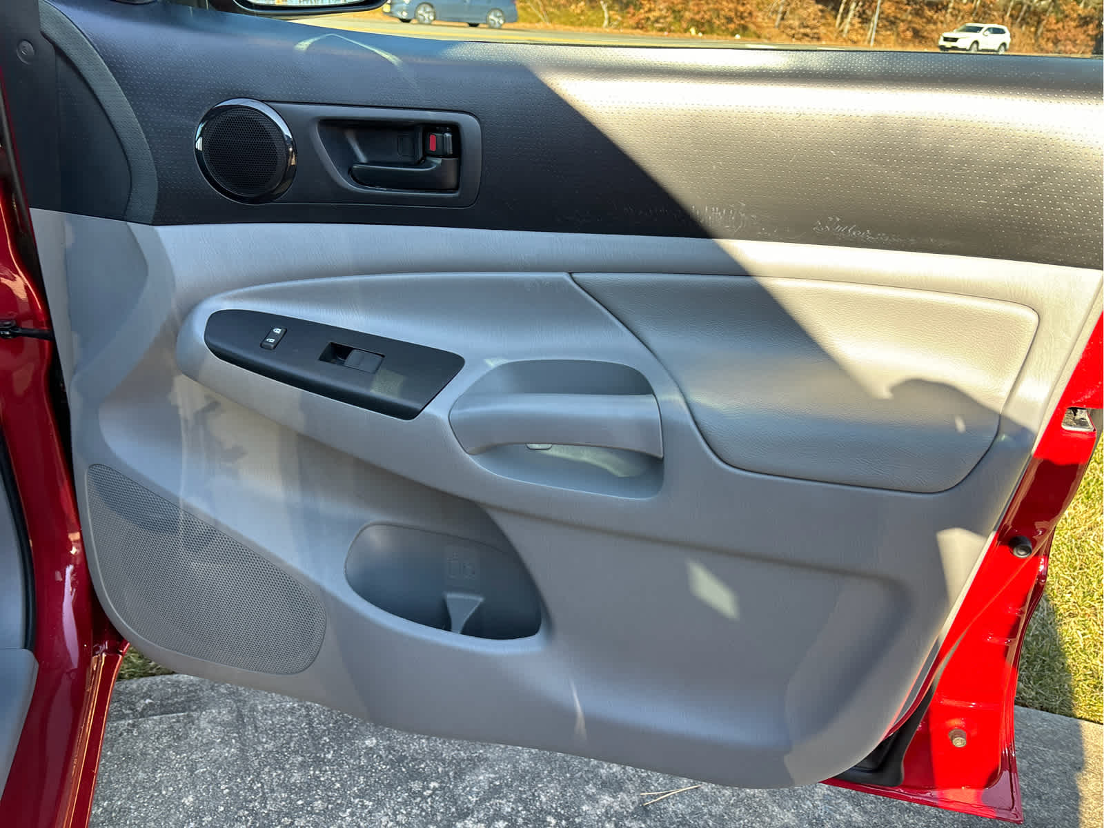 2014 Toyota Tacoma 2WD Access Cab I4 AT (Natl)