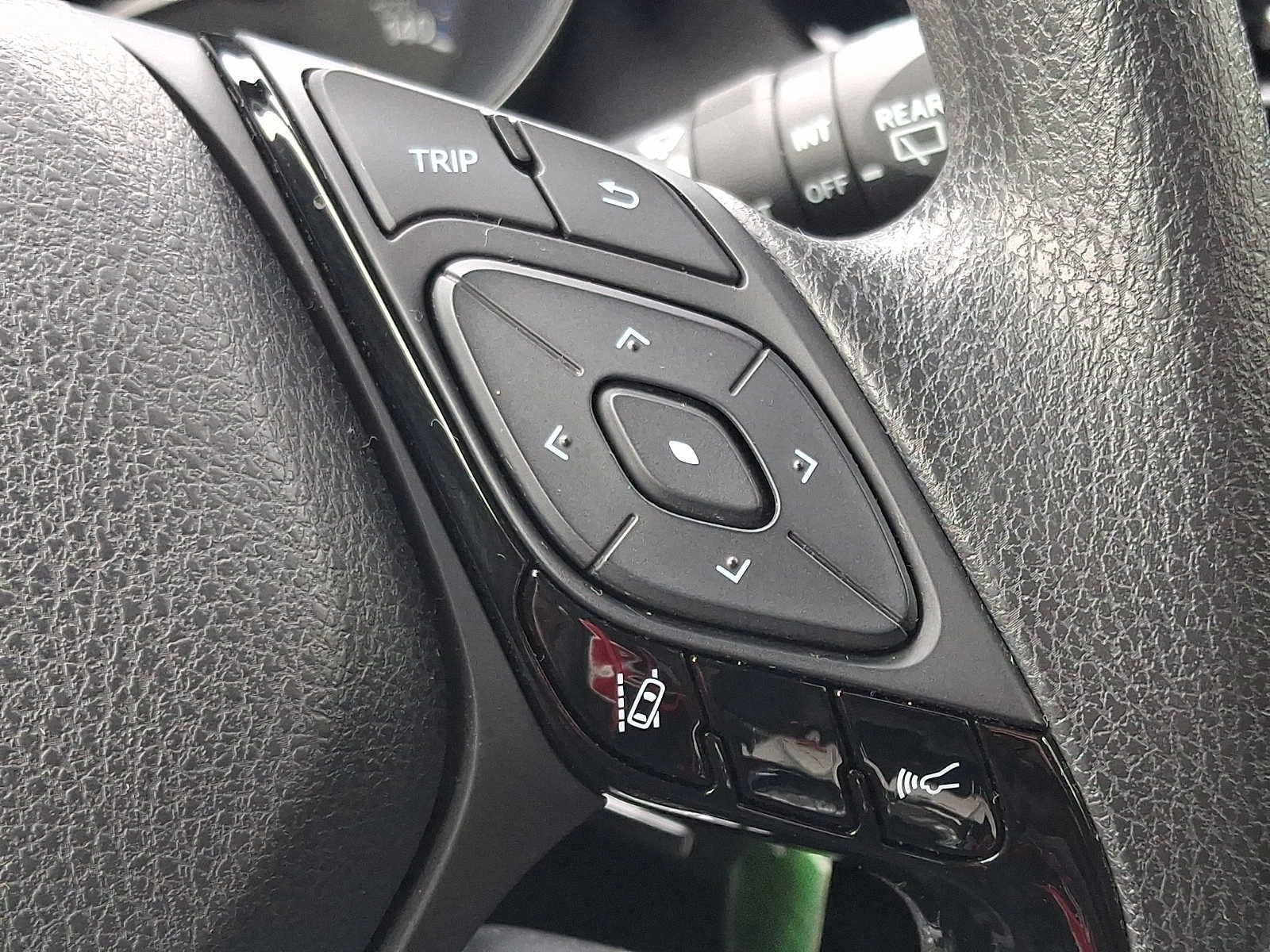 2020 Toyota C-HR LE