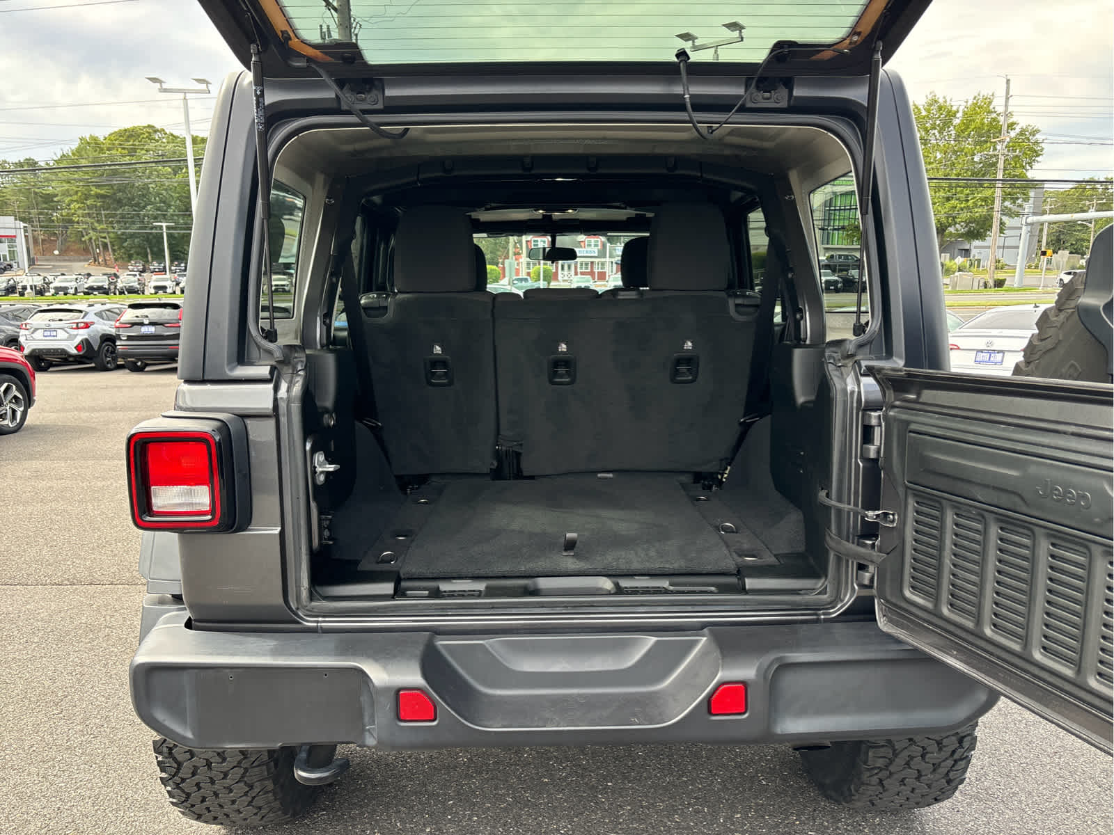 2023 Jeep Wrangler 4-Door Willys 4x4