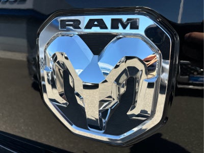 2023 RAM 1500 Big Horn Crew Cab 4x4 5'7" Box