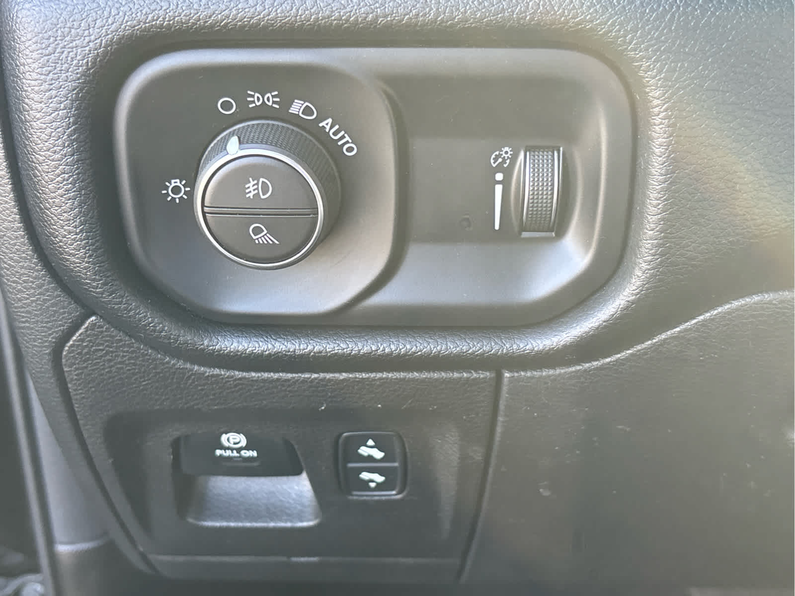 2022 RAM 1500 Big Horn Quad Cab 4x4 6'4" Box