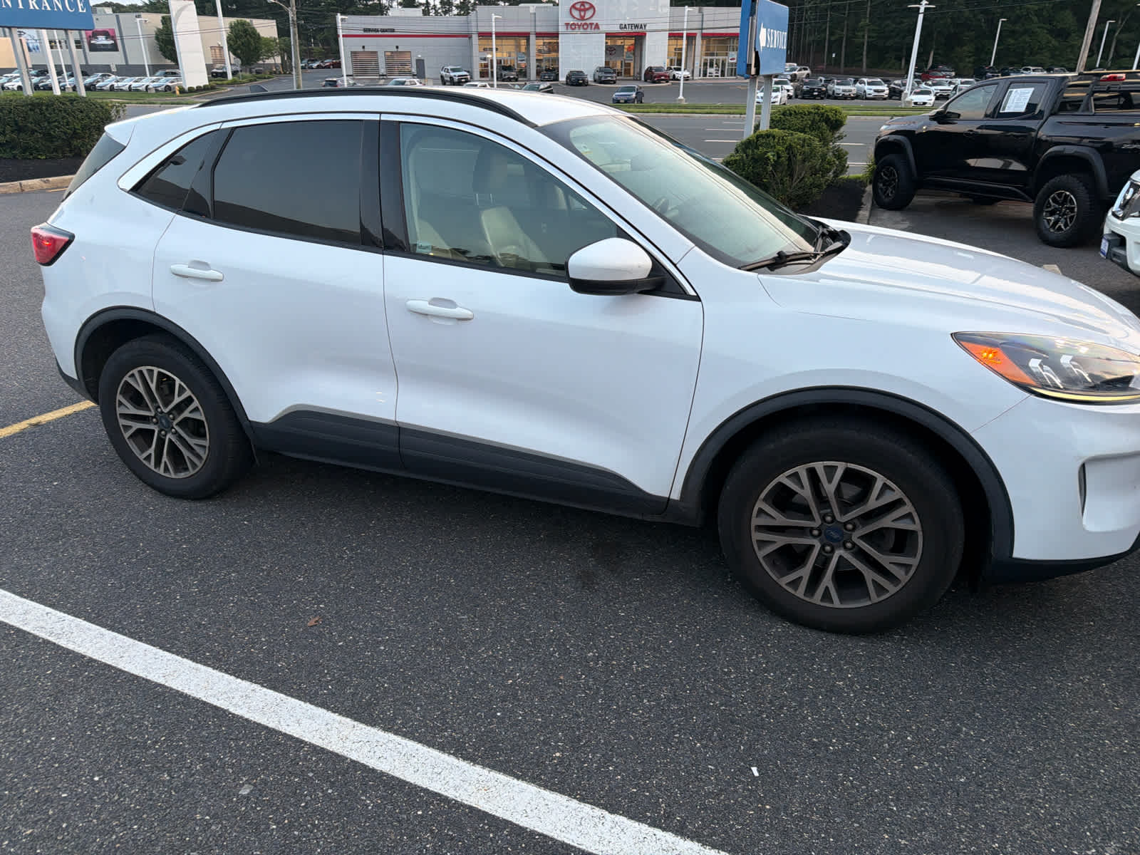 2020 Ford Escape SEL