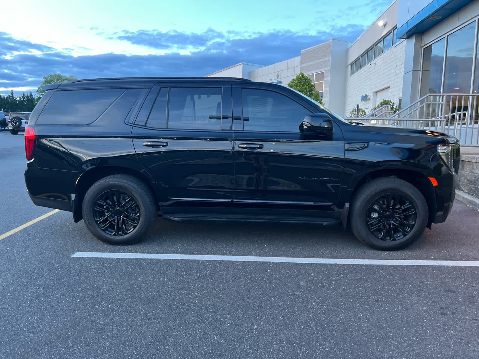 2024 GMC Yukon SLT