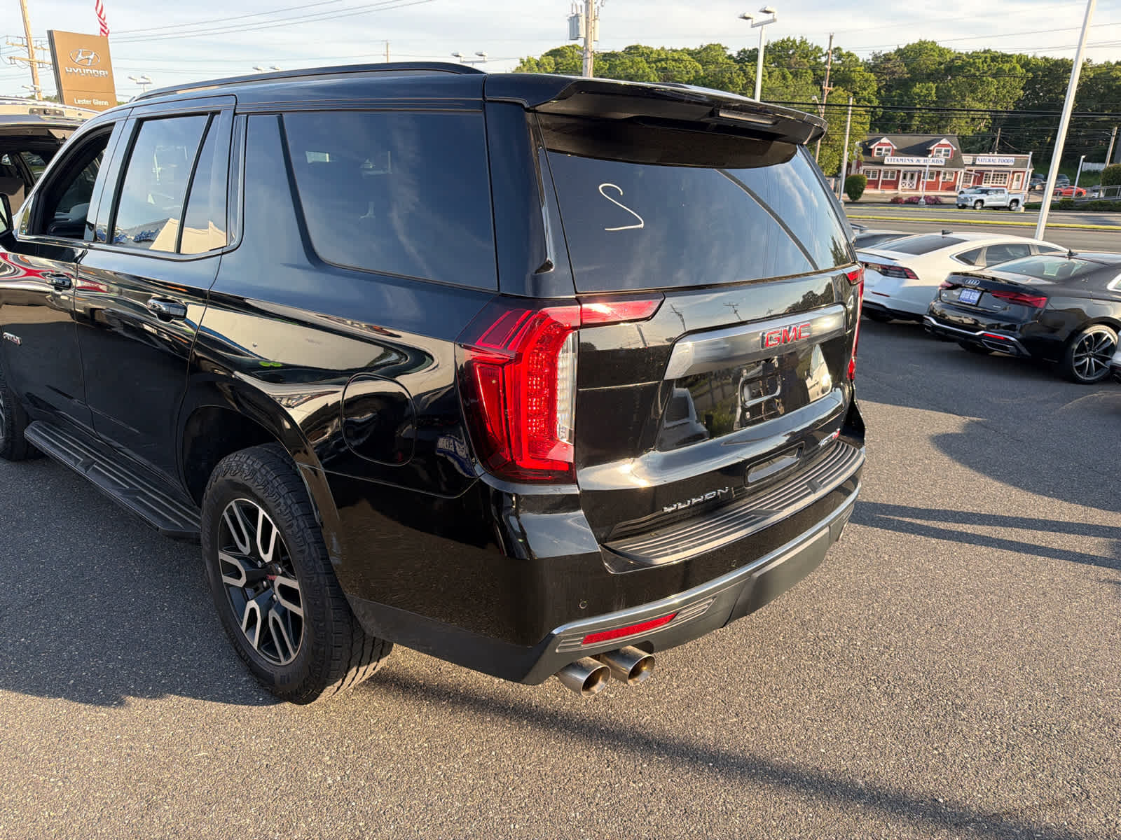 2022 GMC Yukon AT4