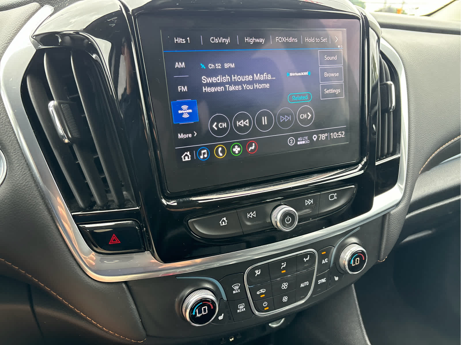 2020 Chevrolet Traverse LT Cloth