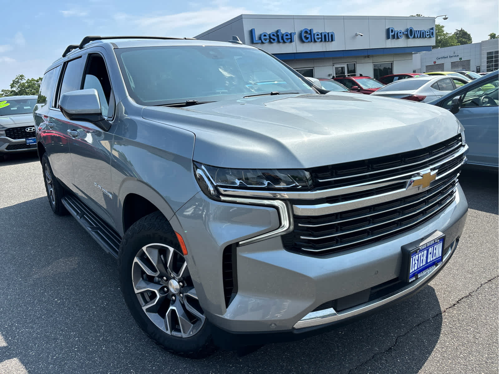 2023 Chevrolet Suburban LT