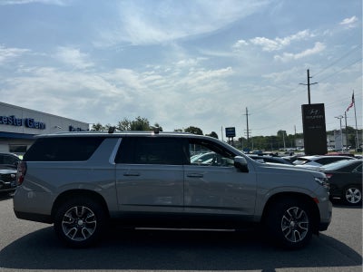 2023 Chevrolet Suburban LT