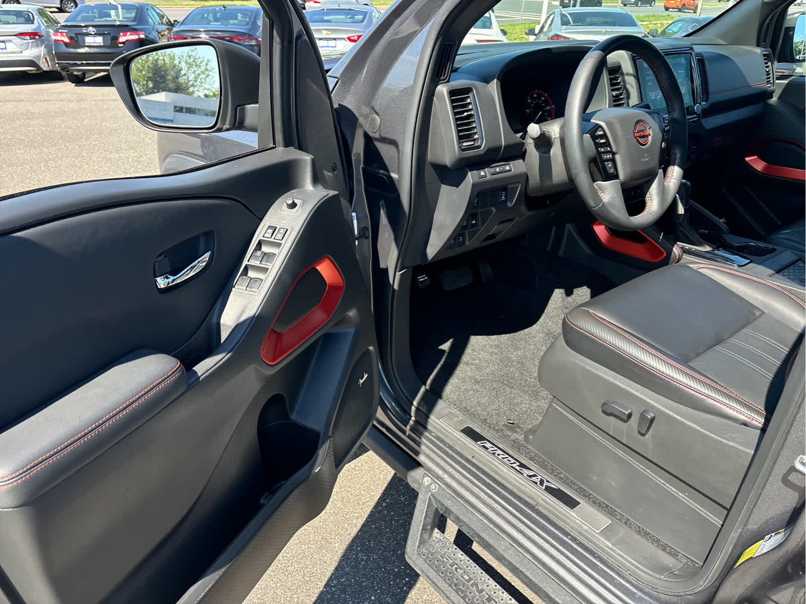 2023 Nissan Frontier Crew Cab PRO-4X 4x4