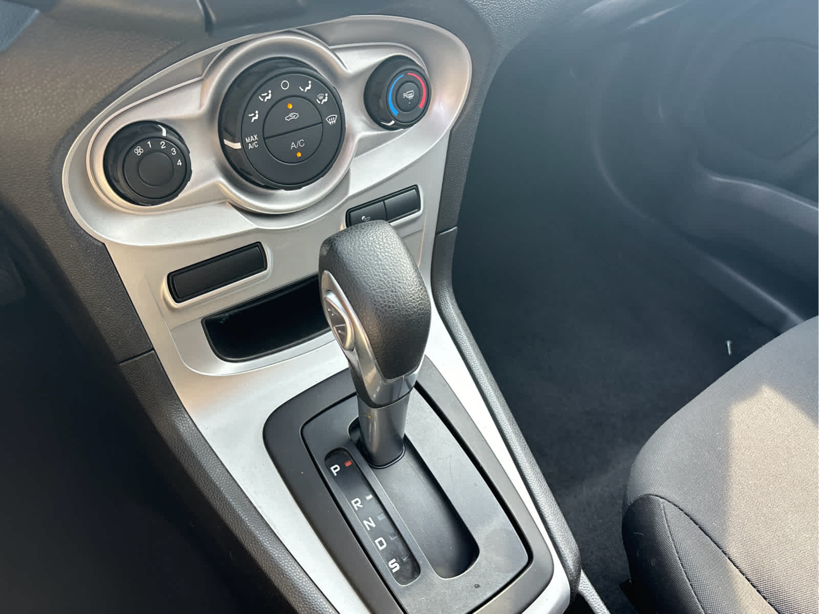 2016 Ford Fiesta SE