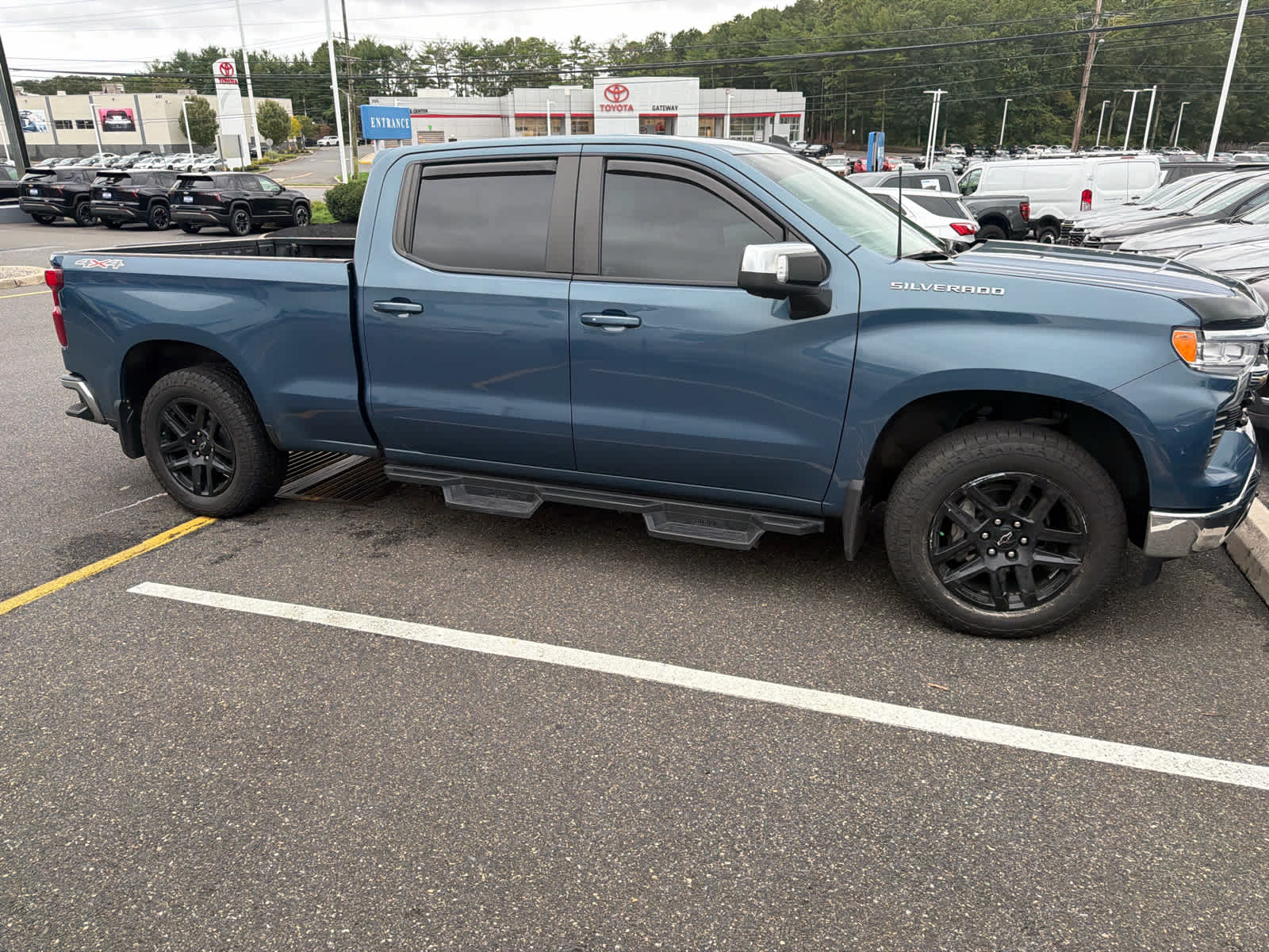 2024 Chevrolet Silverado 1500 LT