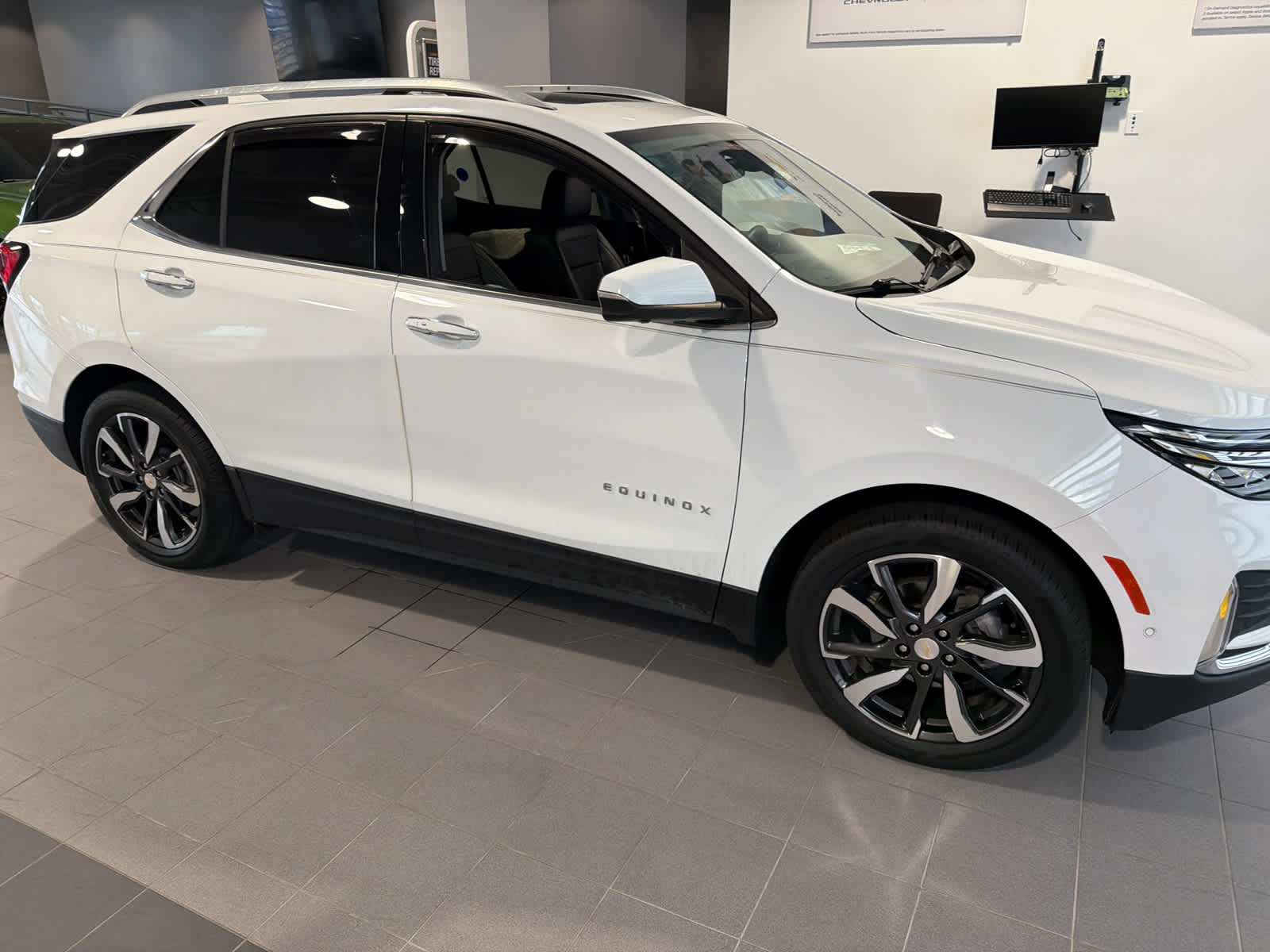 2022 Chevrolet Equinox Premier