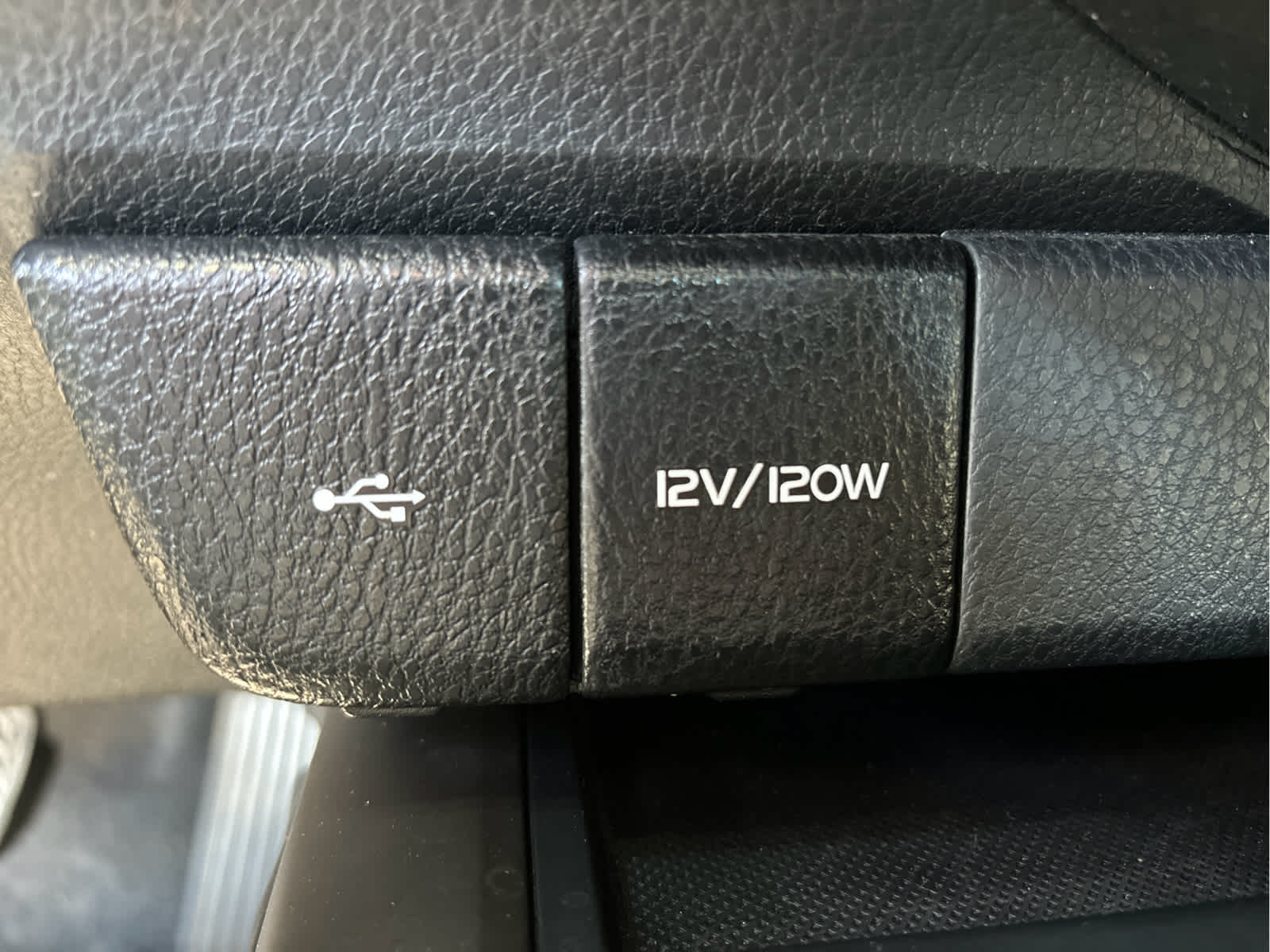 2023 Toyota Camry SE AWD