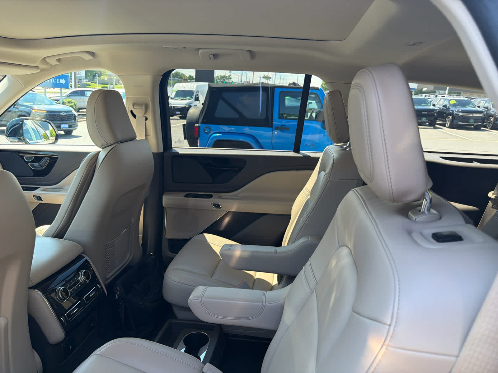 2022 Lincoln Aviator Standard