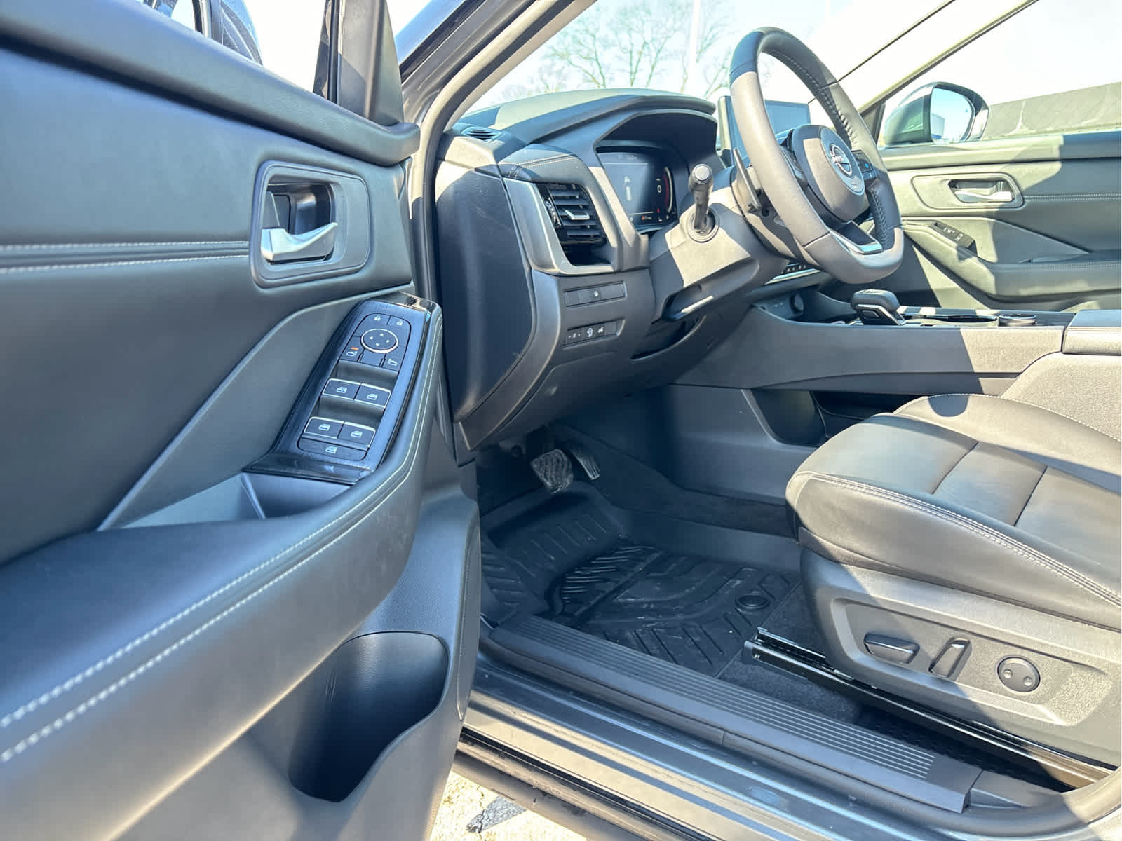 2024 Nissan Rogue SL