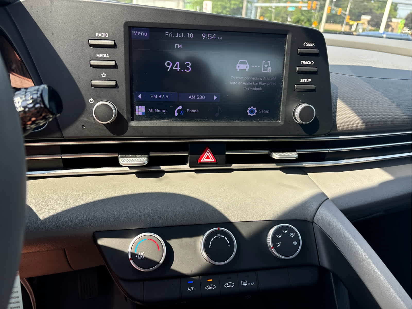 2022 Hyundai ELANTRA SE