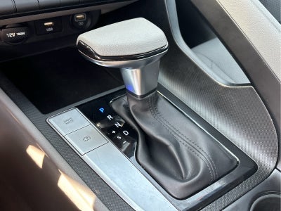 2022 Hyundai ELANTRA SE
