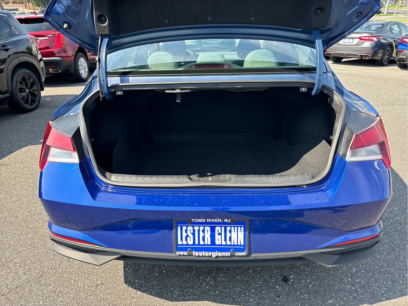 2022 Hyundai ELANTRA SE