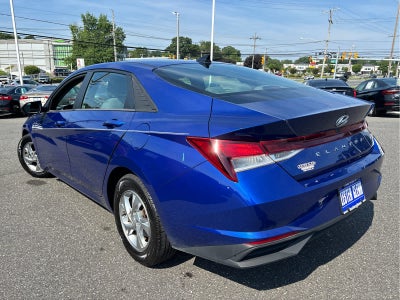 2022 Hyundai ELANTRA SE