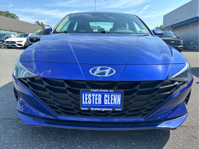 2022 Hyundai ELANTRA SE