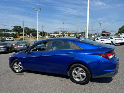 2022 Hyundai ELANTRA SE