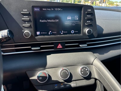 2025 Hyundai ELANTRA SE
