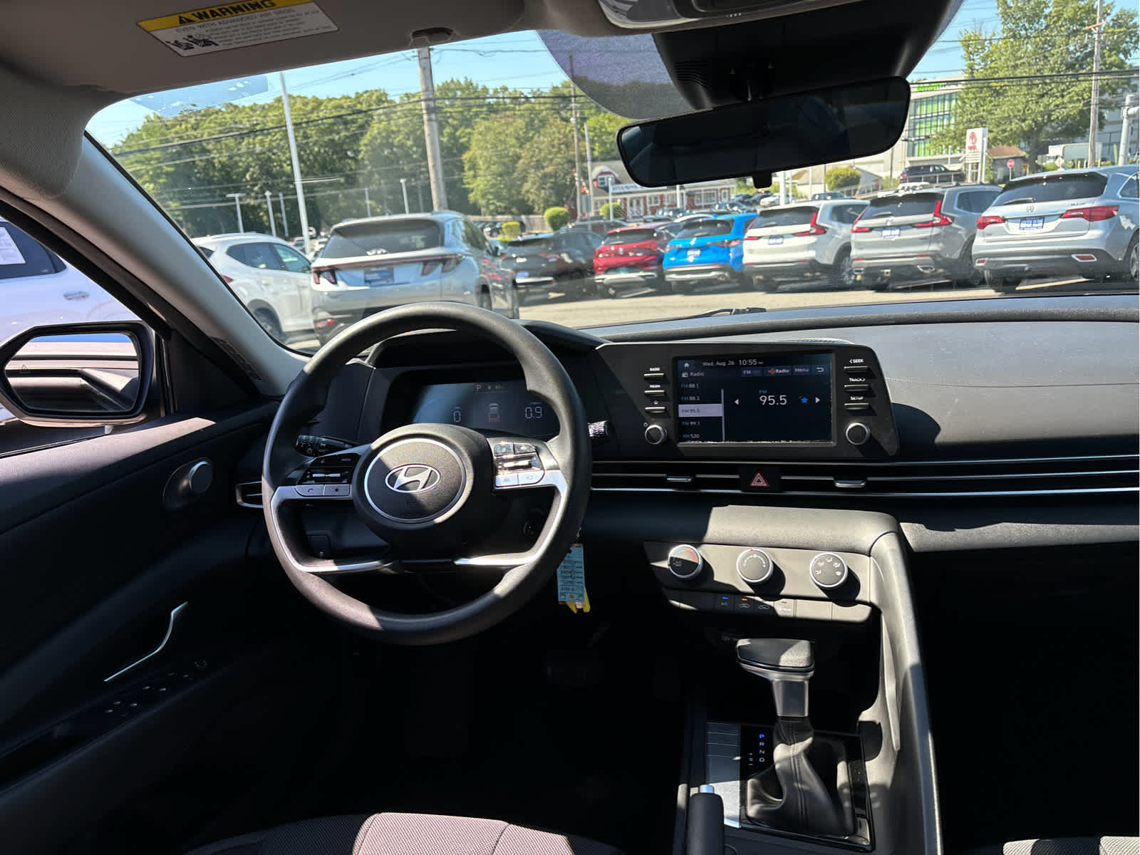 2025 Hyundai ELANTRA SE