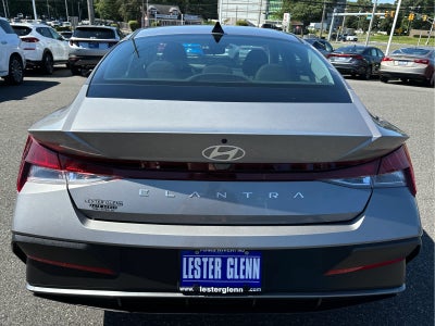 2025 Hyundai ELANTRA SE