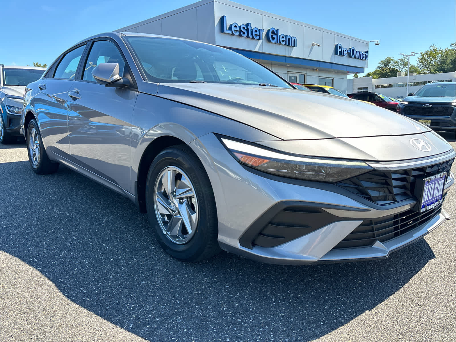 2025 Hyundai ELANTRA SE