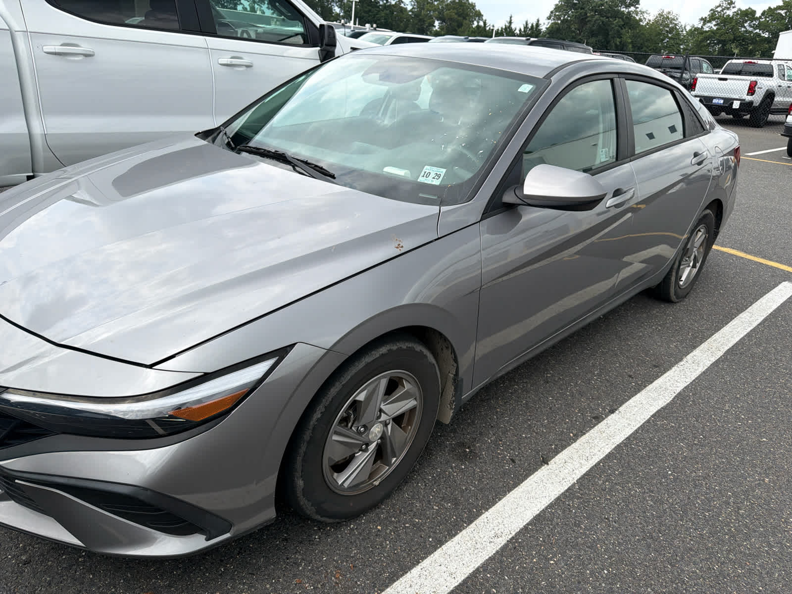 2025 Hyundai ELANTRA SE