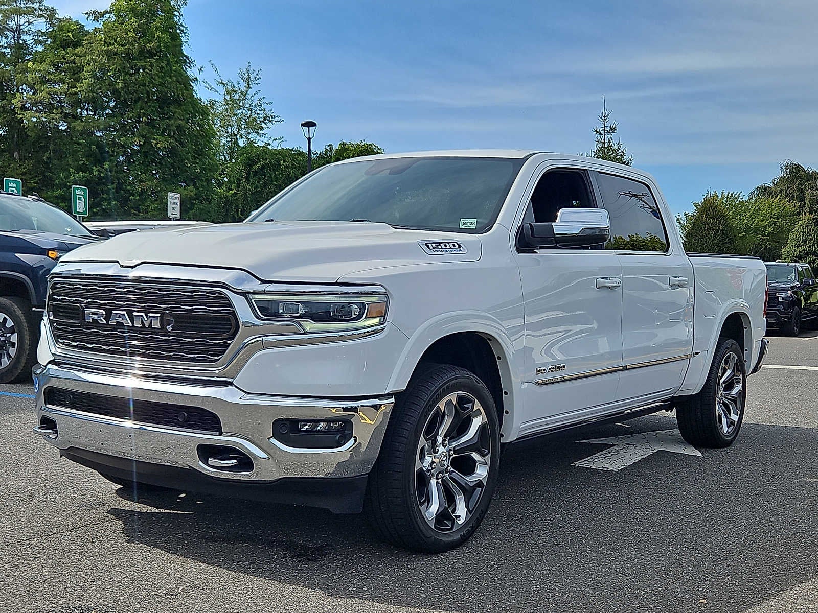 2023 RAM 1500 Limited Crew Cab 4x4 5'7" Box