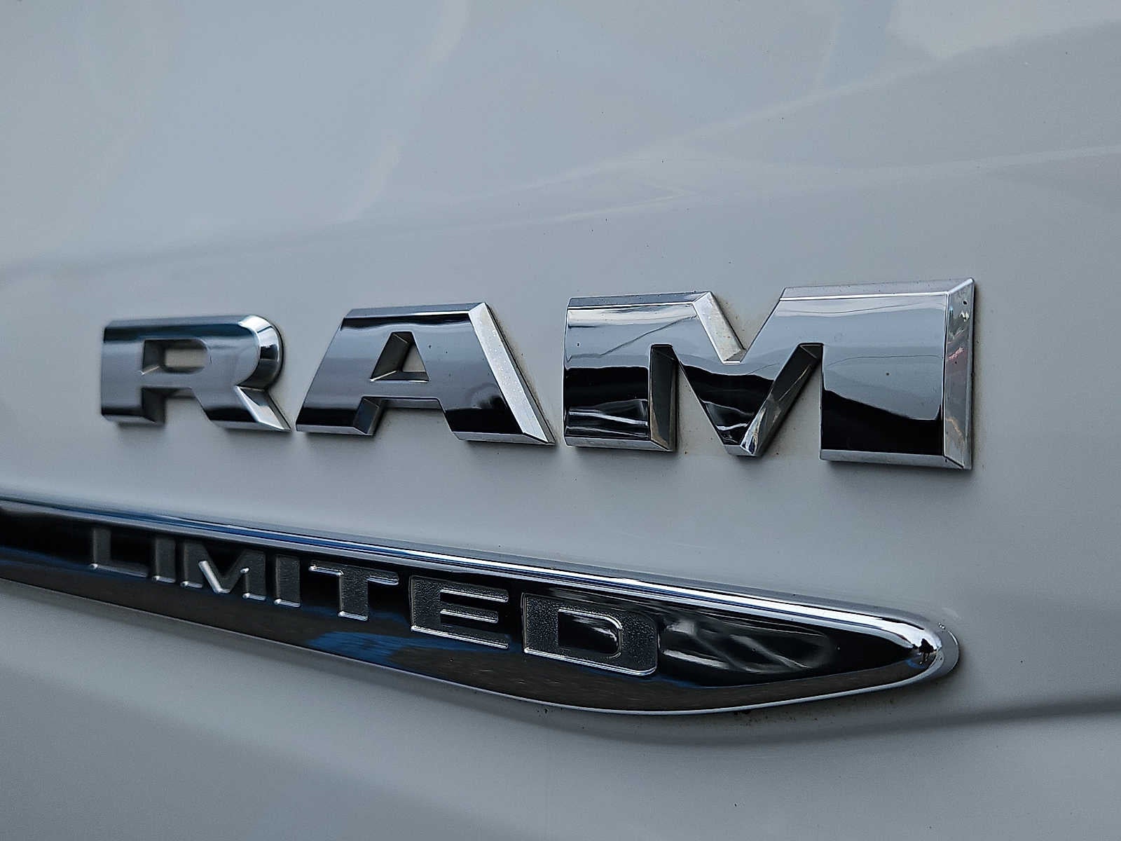 2023 RAM 1500 Limited Crew Cab 4x4 5'7" Box