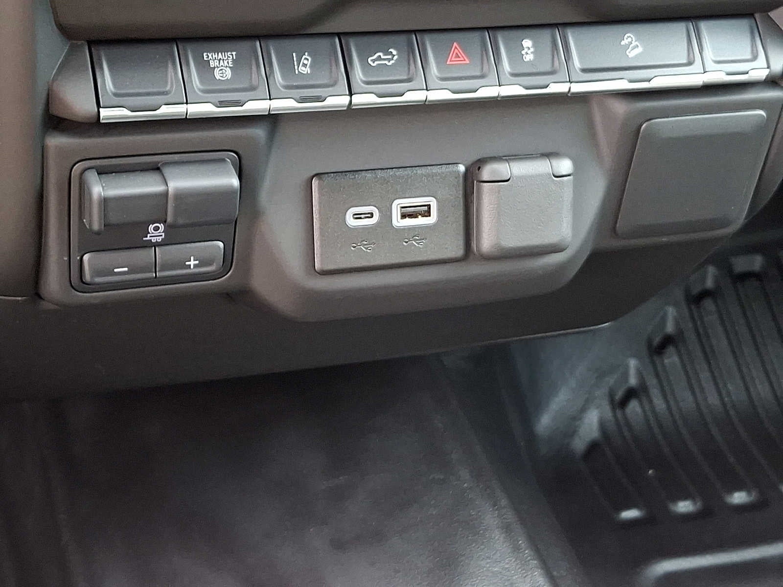 2025 Chevrolet Silverado 3500 HD WT