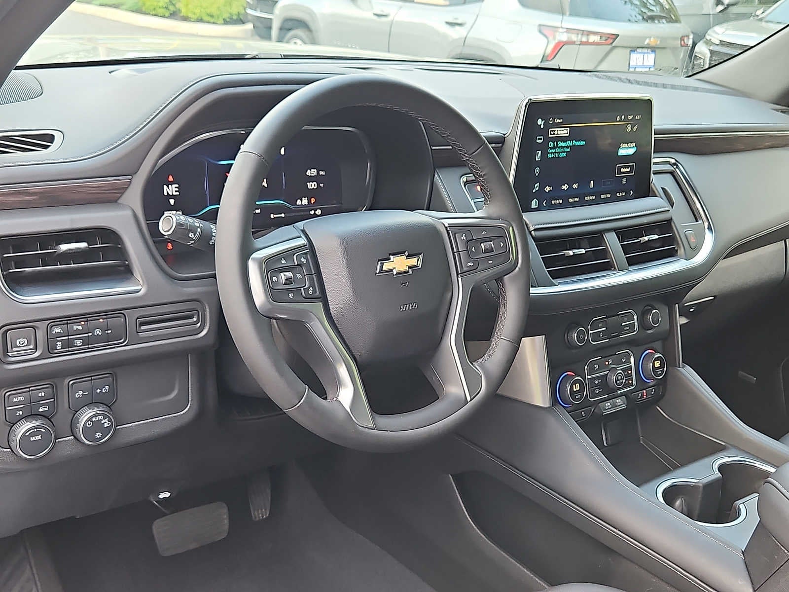 2023 Chevrolet Suburban LT