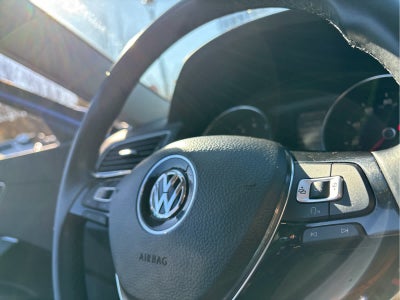 2017 Volkswagen Passat R-Line w/Comfort Pkg