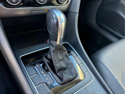 2017 Volkswagen Passat R-Line w/Comfort Pkg