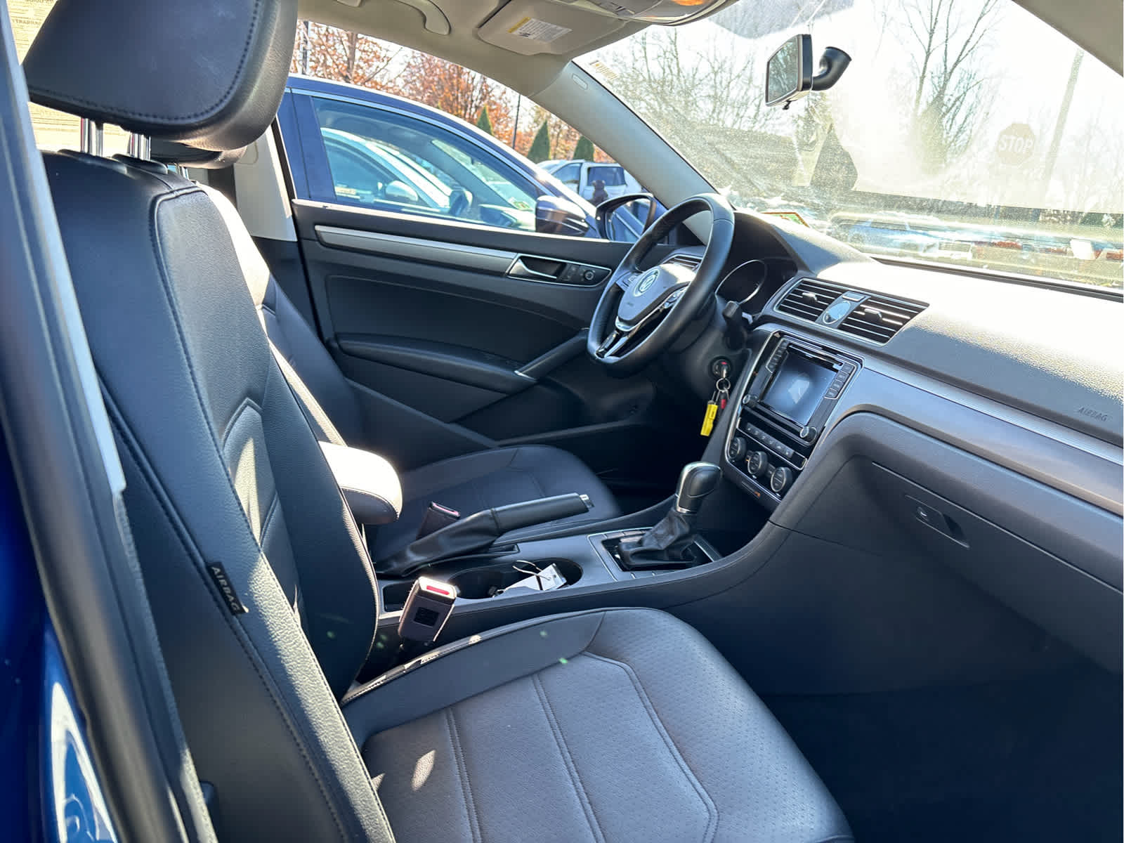 2017 Volkswagen Passat R-Line w/Comfort Pkg